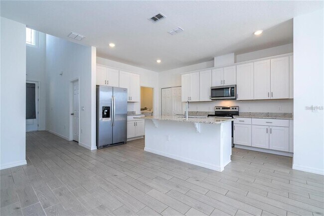 Building Photo - 2337 Treasure Hill St