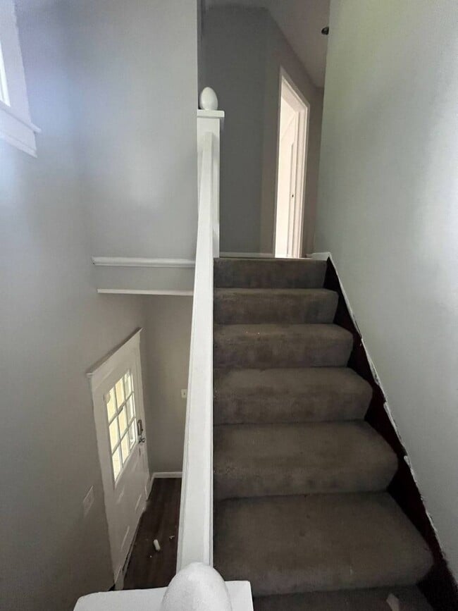 Building Photo - Spacious & Elegant 4-Bedroom Home with Exclusive Rent Discounts!