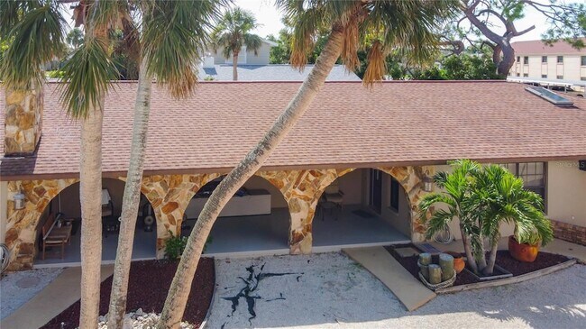 Building Photo - 813 Ormond St