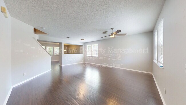 Building Photo - 1063 Collinswood Dr W