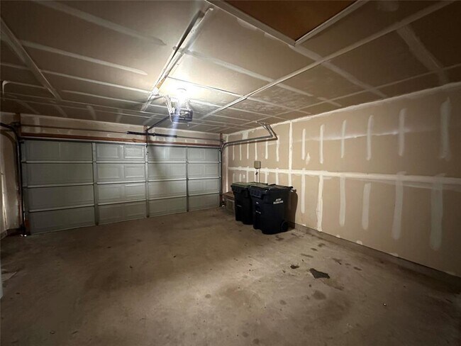 Building Photo - 202 Lucky Clover Ln