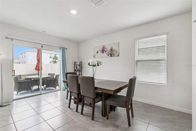 Building Photo - 5667 Chorleywood Ln