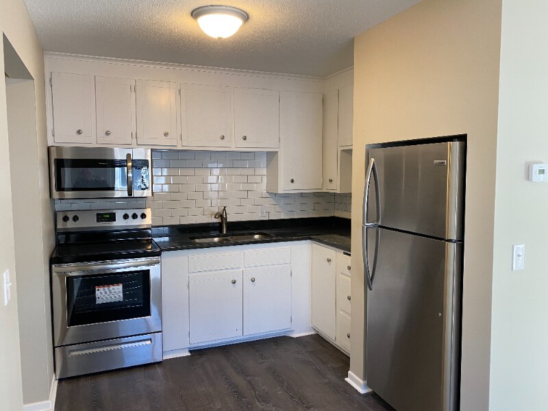 Building Photo - 345 89th Ln NE