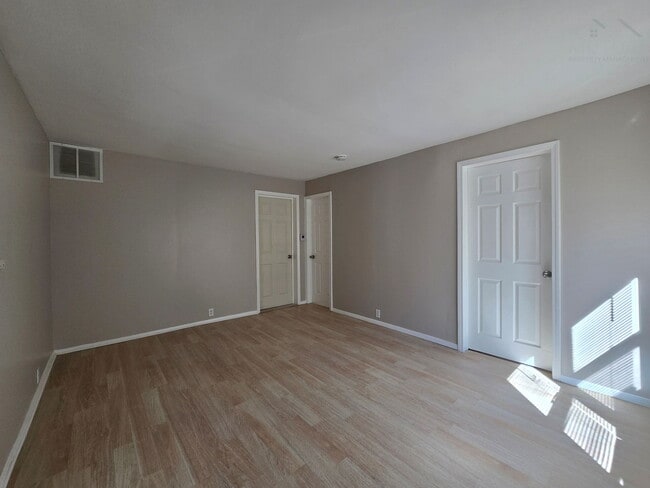 Building Photo - 23105 Vance Ave