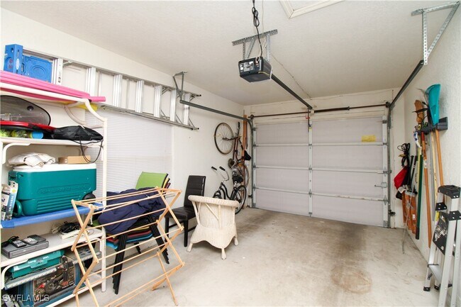 Building Photo - 306 Emerald Bay Cir