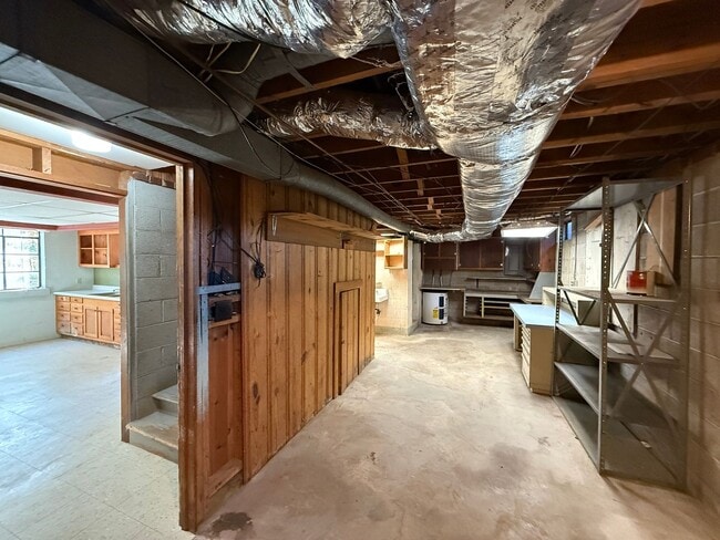 Building Photo - 3241 Harper Rd