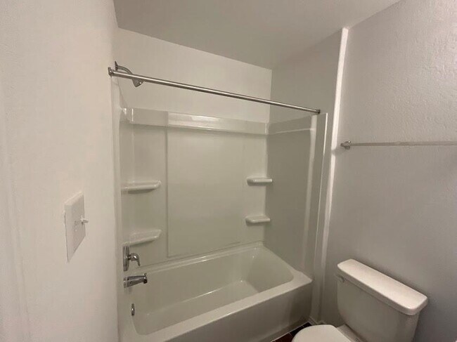 Building Photo - 337 Redonda Dr