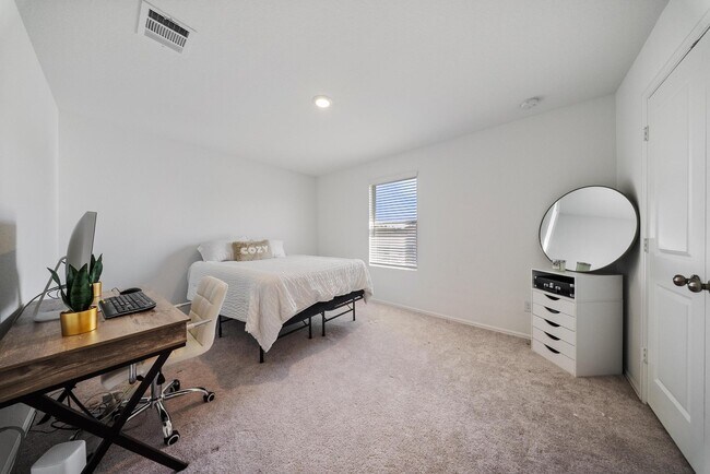 Building Photo - 6304 Barrington Clf Trl