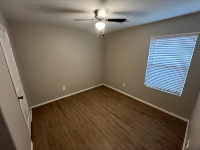 Building Photo - 132 Pine Bend Ct