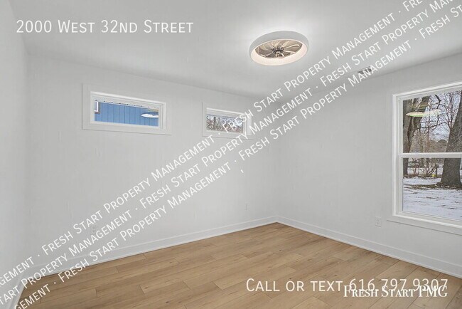 Building Photo - 2000 32nd St