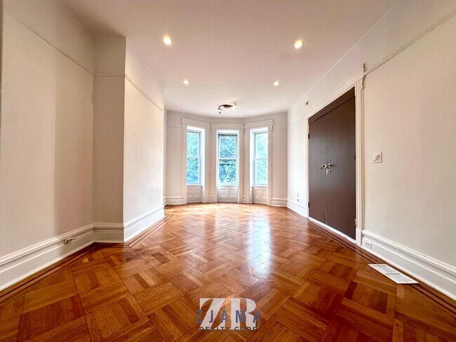 Building Photo - 595 Eastern Pkwy