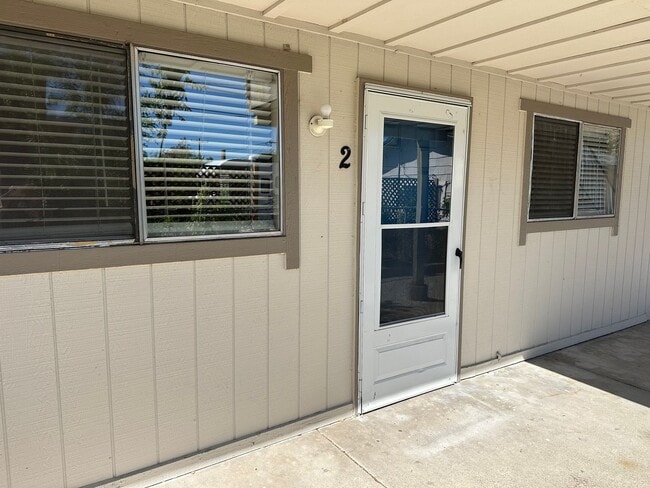 Building Photo - 750 Plumas St