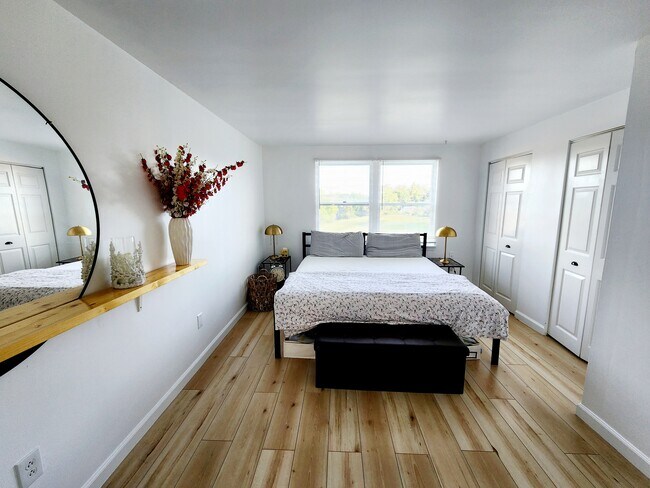 Building Photo - 25 Summit Cir