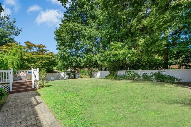 Building Photo - 231 Lagrange St