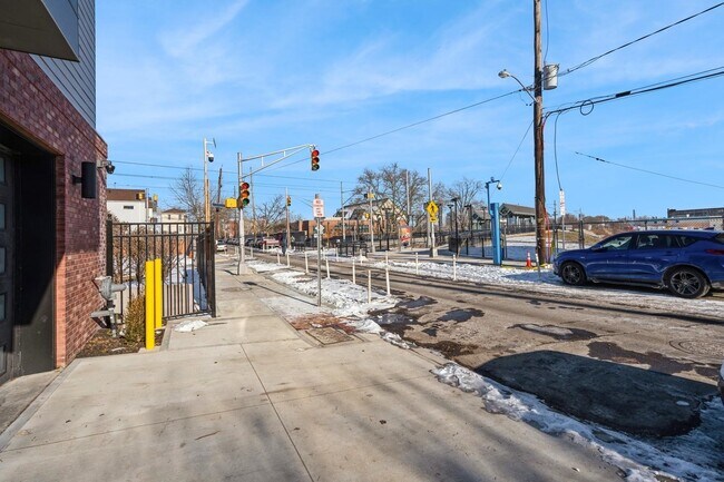 Building Photo - 201-205 Randolph Ave