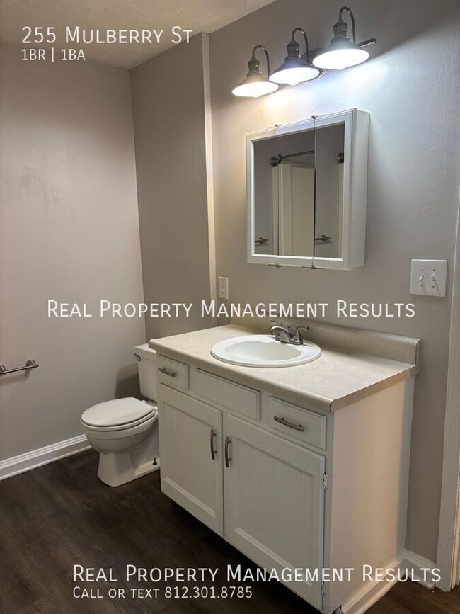 Building Photo - 255 Mulberry St