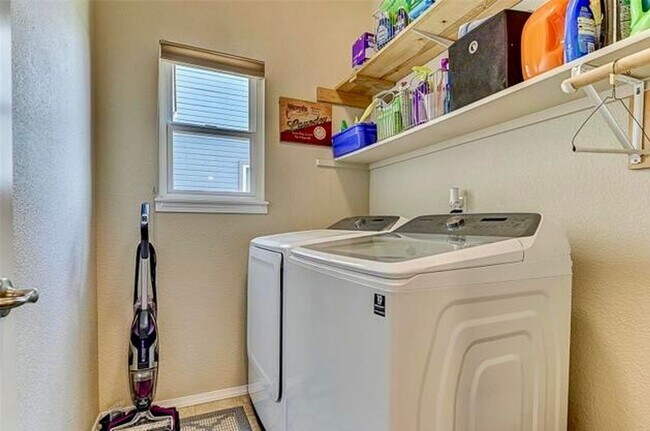 Building Photo - Back to school MOVE IN SPECIAL $250.00 OFF...