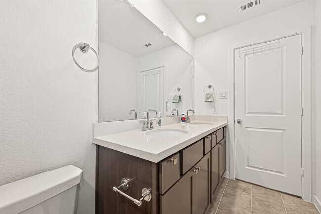 Building Photo - 9747 Pettus Crk Dr