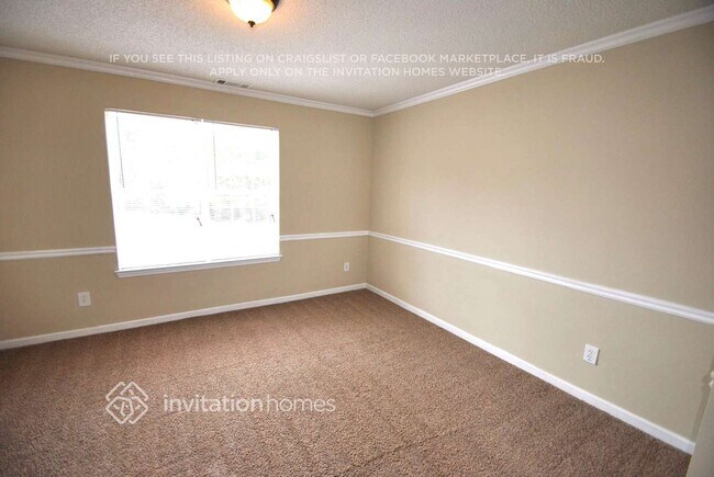 Building Photo - 532 Carriage Walk Ln