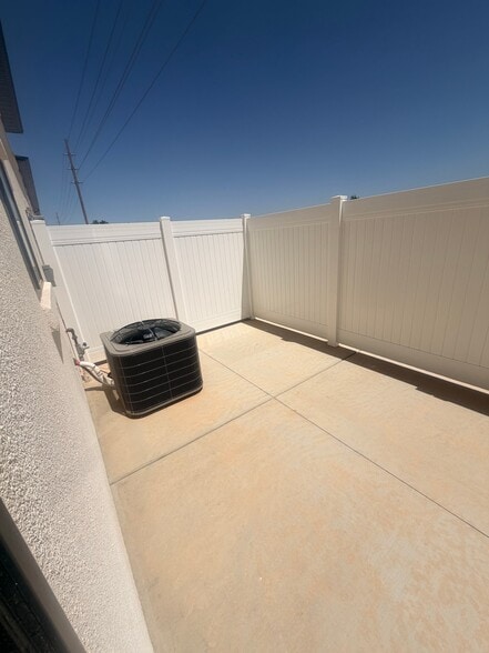 Building Photo - 51 S 4375 W