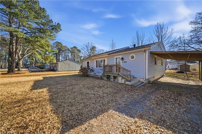 Building Photo - Charming 2 Bed, 2 Bath Home on Spacious Lot