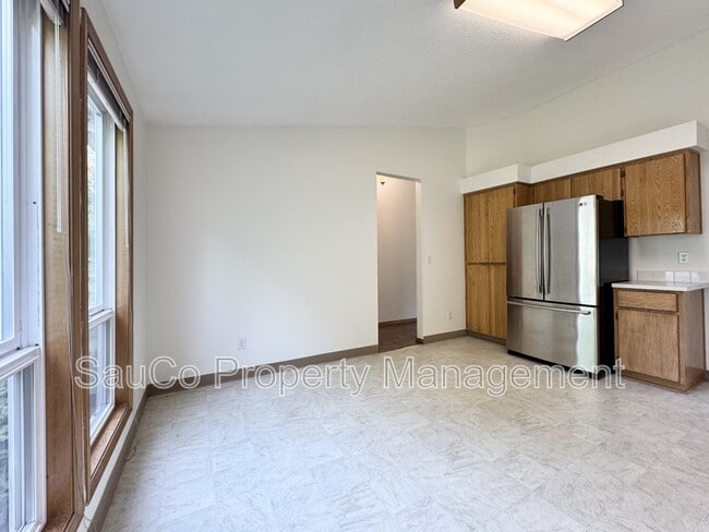Building Photo - 1935 SE 75th Ct