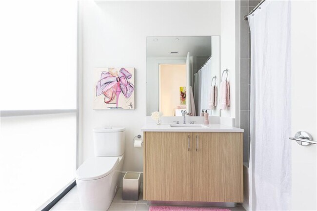 Building Photo - 2425 Peachtree Rd NE