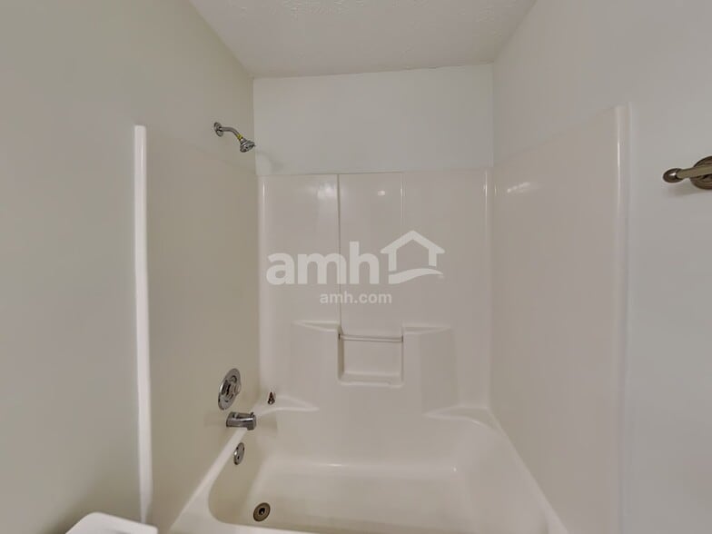 Building Photo - 2631 Abbots Glen Dr NW