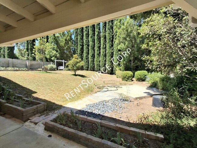 Building Photo - 26421 Torrey Pines Dr