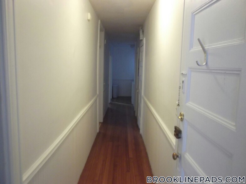 Building Photo - 79 Brook St