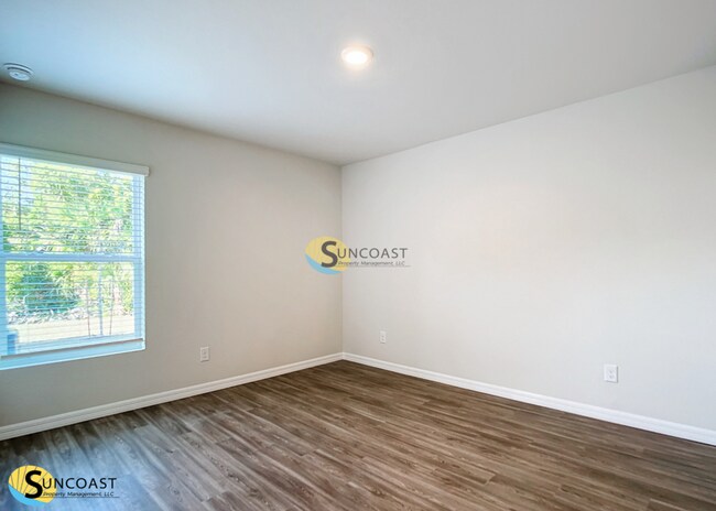 Building Photo - 17927 SW 32nd Cir