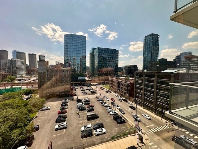 Building Photo - 740 W Fulton St