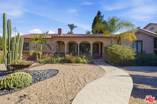 Building Photo - 13800 Erwin St