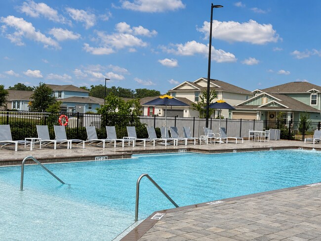 Building Photo - Experience modern & expansive living in this corner-lot 5Bedrooms/3.5Bath home at Ocala!