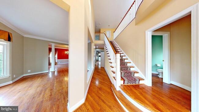 Building Photo - 309 Pure Spring Crescent