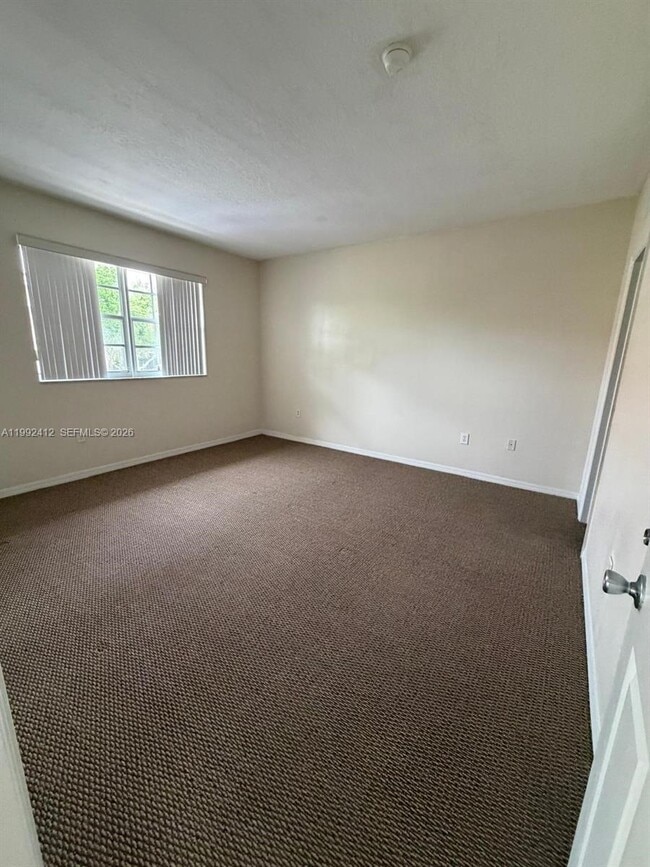 Building Photo - 200 SW 117th Terrace