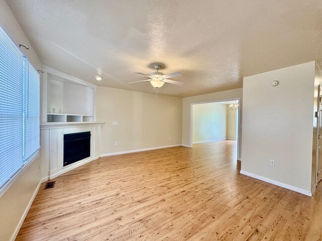 Building Photo - 3 Br. 2 1/2 Ba. Town House Near Mileground/Airport Rd - Available 8/05/2026