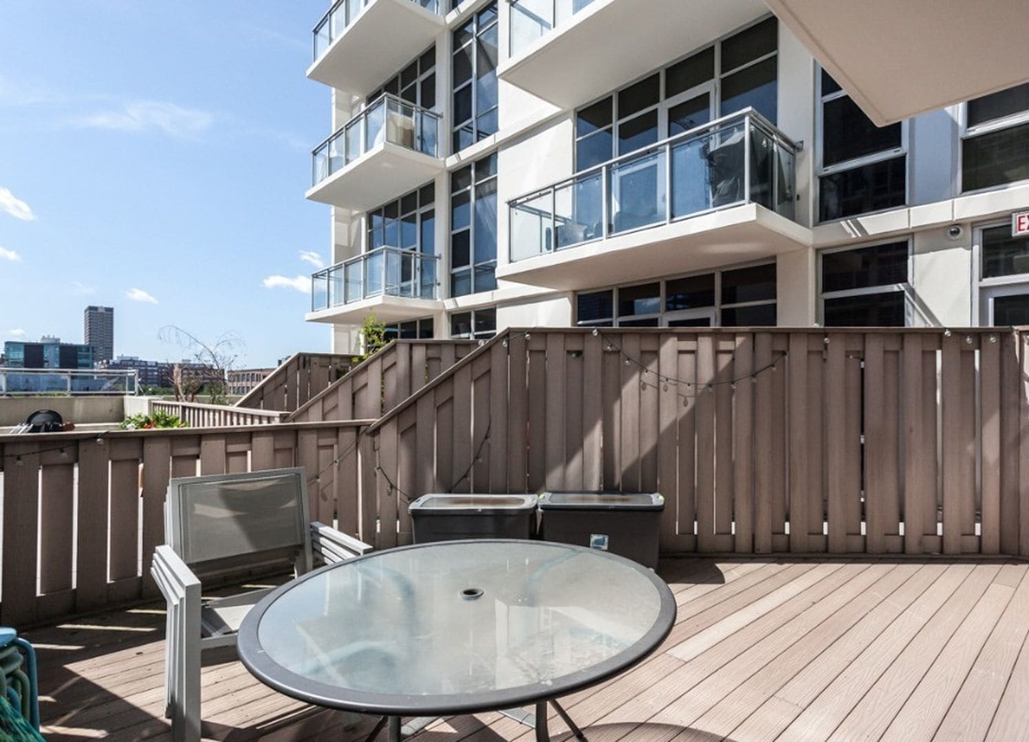 Building Photo - 901 W Madison St