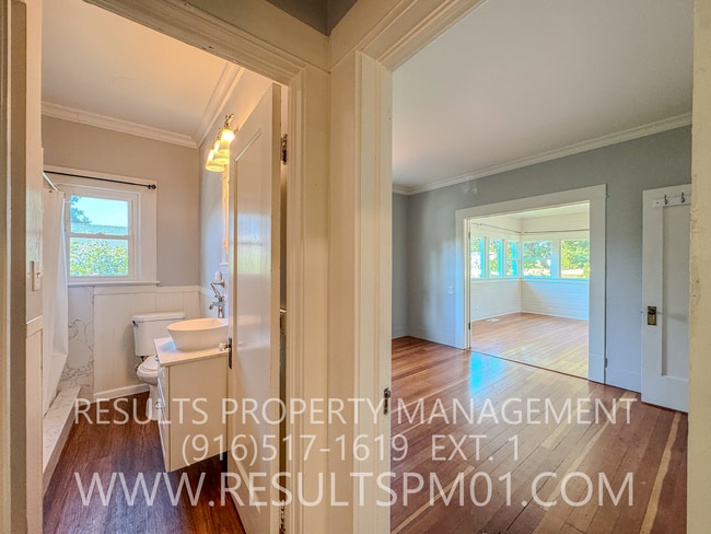 Building Photo - Charming Home in Auburn Coming Soon!