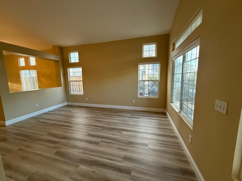Building Photo - 278 Havenwood Cir