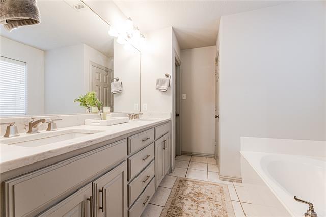 Building Photo - 231 E Vine St