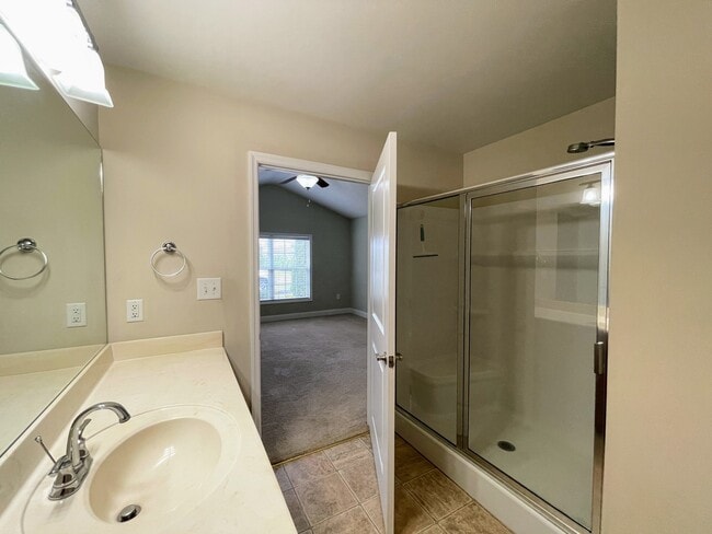 Building Photo - 57 NW Moore Farm Cir