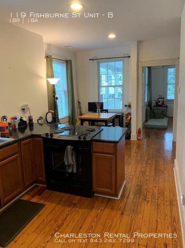 Building Photo - 119 Fishburne St