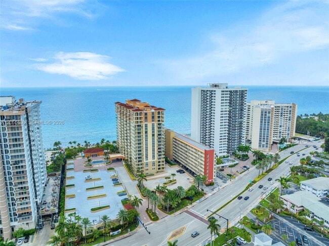 Building Photo - 2065 S Ocean Dr