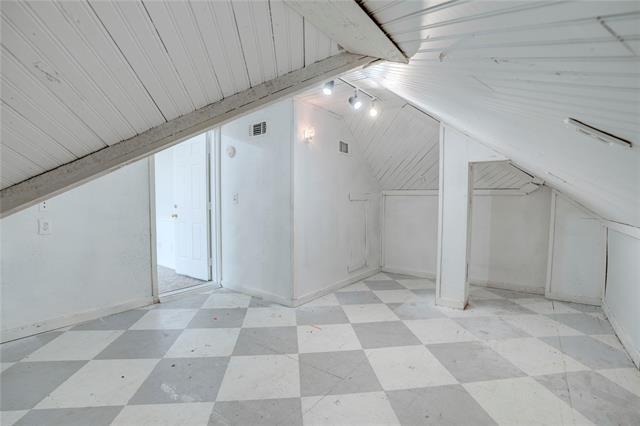 Building Photo - 1504 De Moss Ct