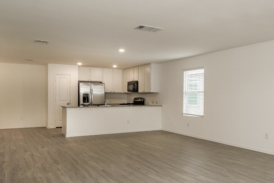 Building Photo - 14007 Southton Basin