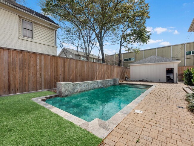 Building Photo - 2147 Colquitt St