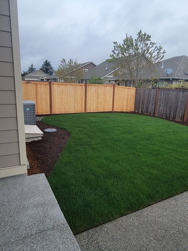 Building Photo - Brand new 2 bedroom home + den
