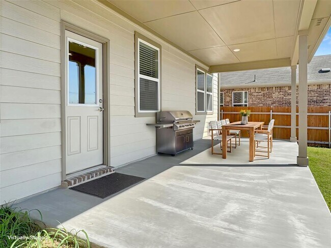 Building Photo - 1704 Carvin Wy