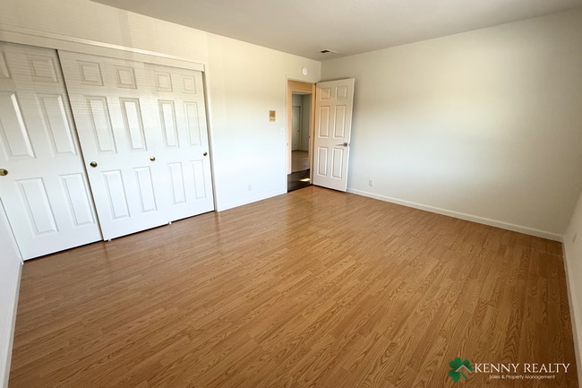 Building Photo - Spacious 5-Bedroom Home with Large Backyard in San Bruno